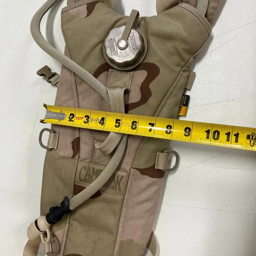 CamelBak Maximum Gear Hydration Pack 2L Desert Camo Cordura Tactical Reservoir